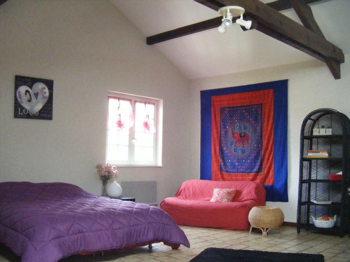 Les Lutins Bed and Breakfast Sainte-Ruffine Eksteriør billede