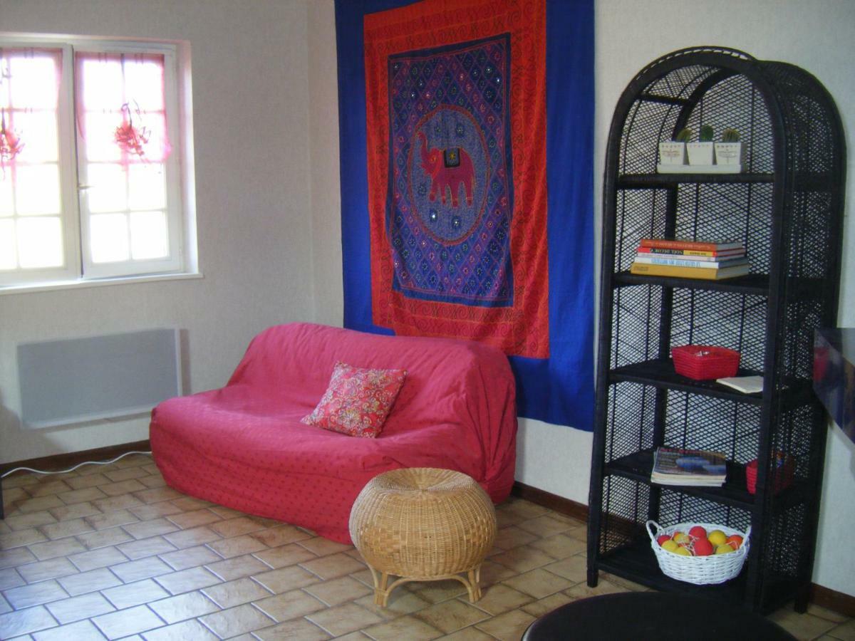 Les Lutins Bed and Breakfast Sainte-Ruffine Eksteriør billede